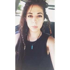 Meet your Posher, Cassandra